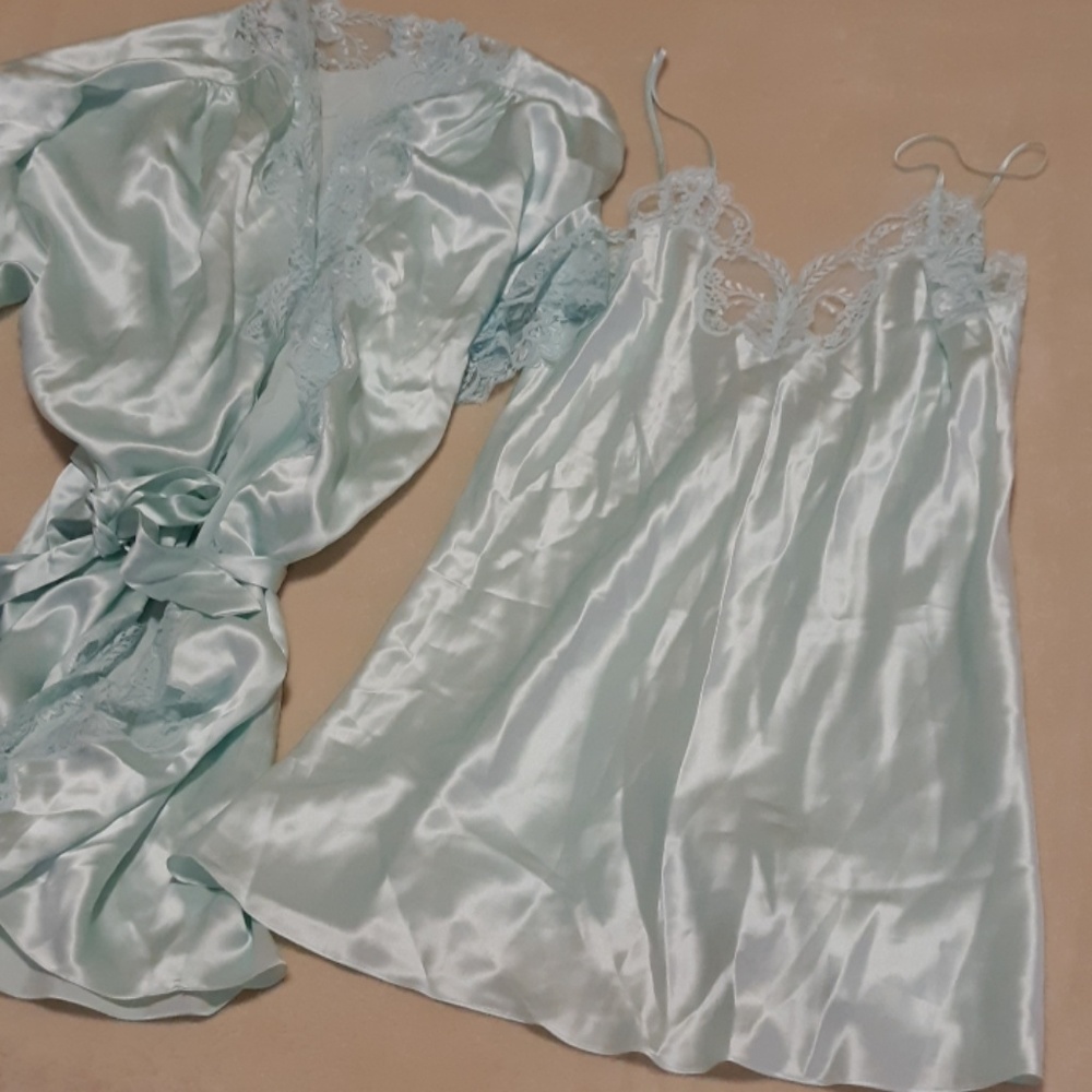 NWT Nordstrom Robe and Slip